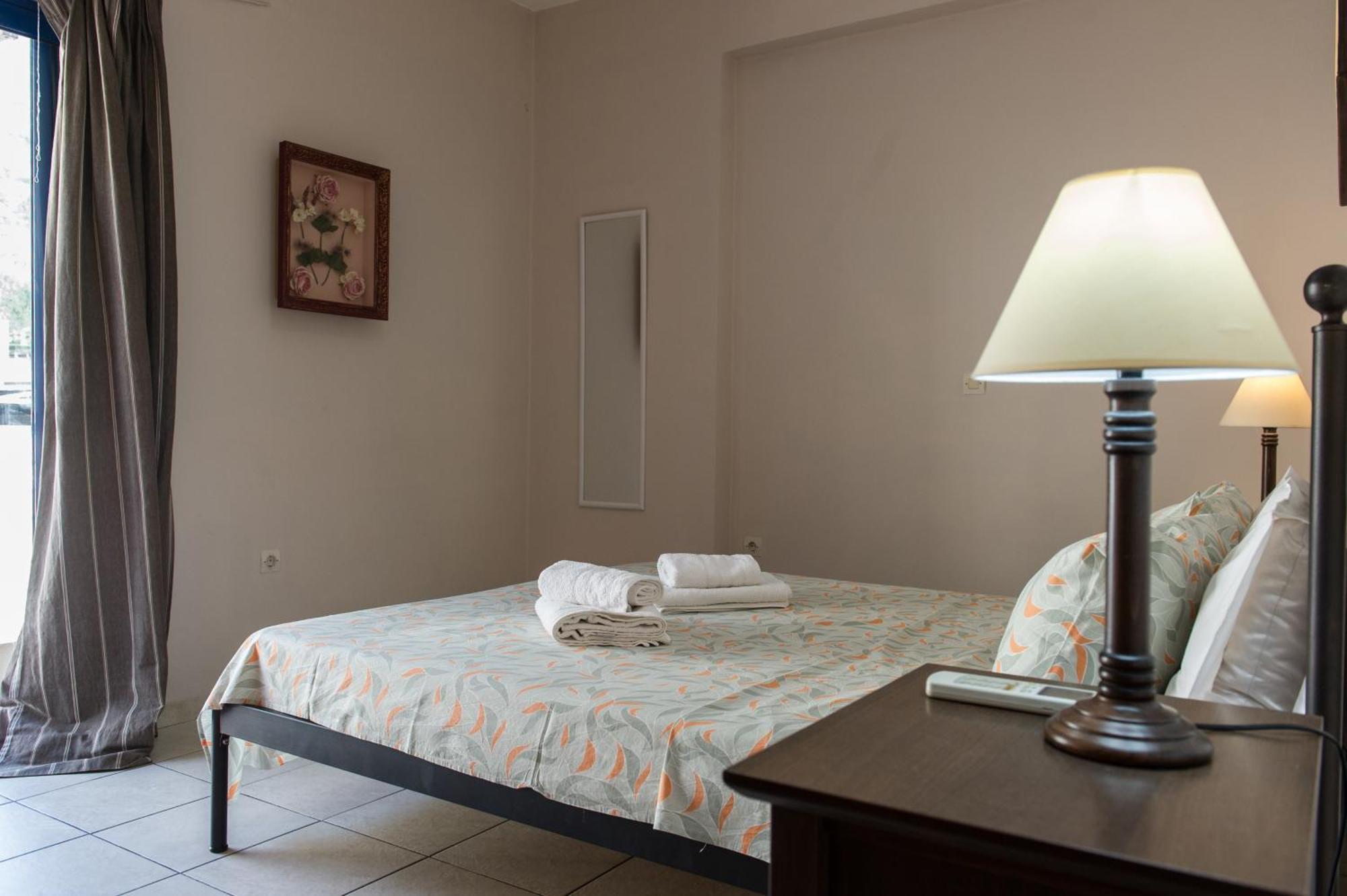 Kamari Blue Apartments Kalamata Extérieur photo