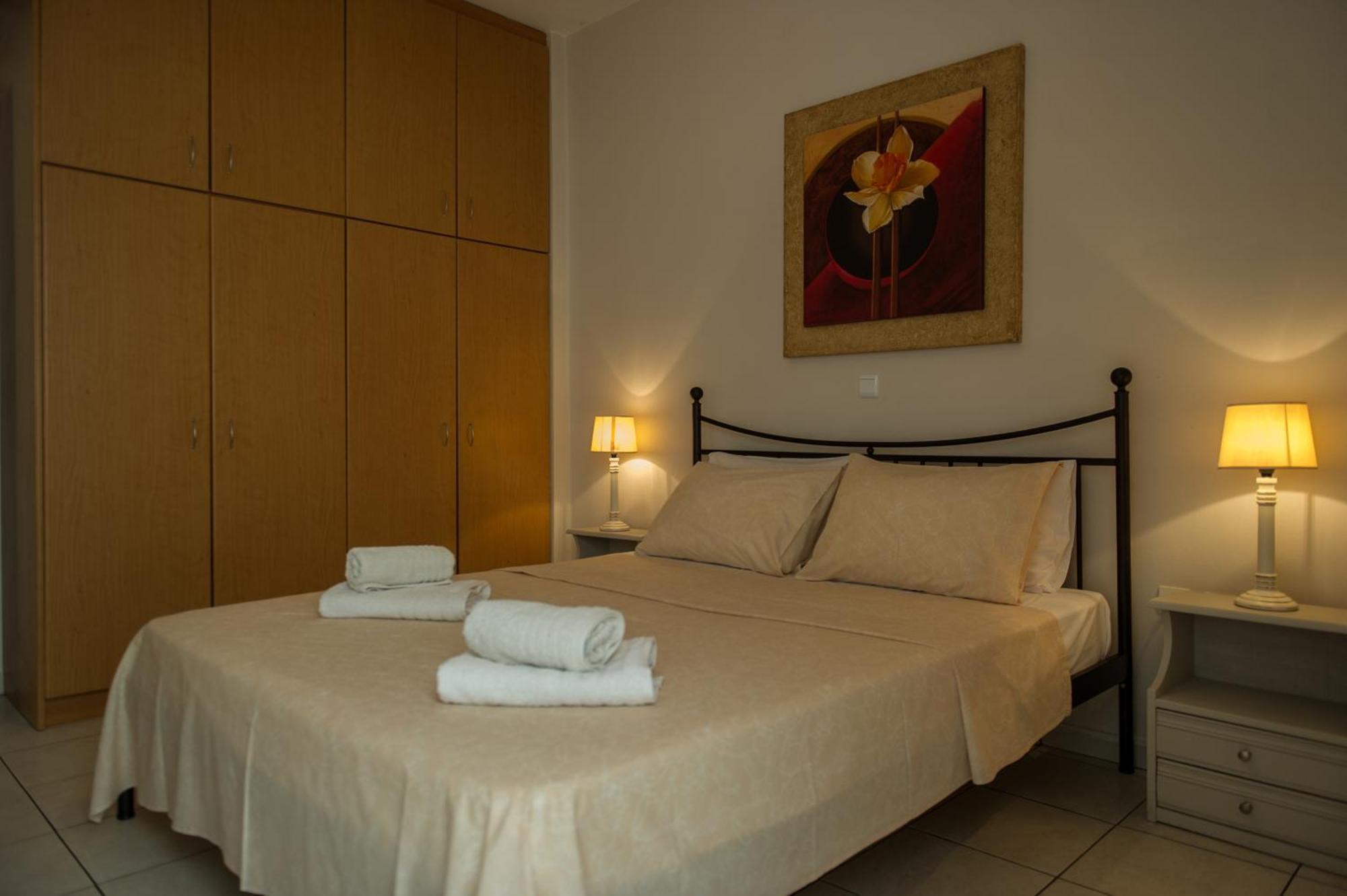 Kamari Blue Apartments Kalamata Extérieur photo